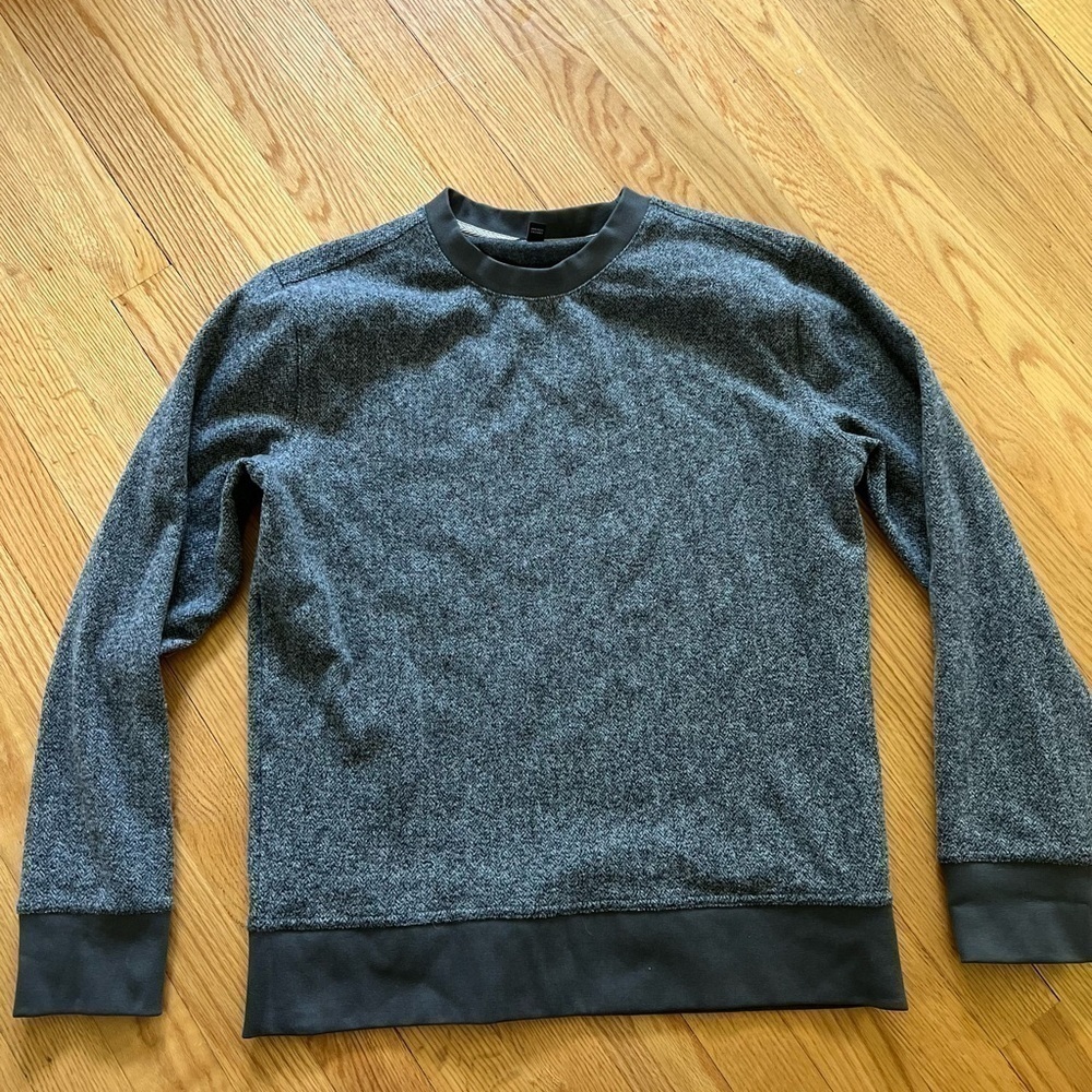 Banana Republic grey pattern sweater